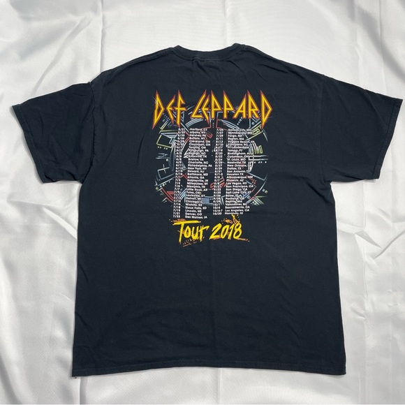 Def Leppard Men’s Size: XL Tour 2018 Concert Black Shirt - Picture 3 of 5